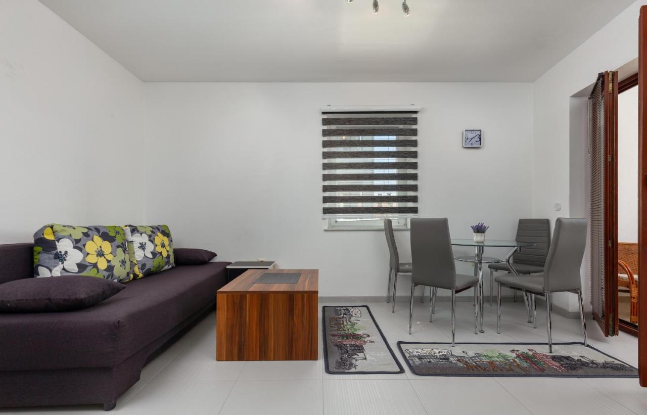 Top Central Apartments Pula Exterior photo