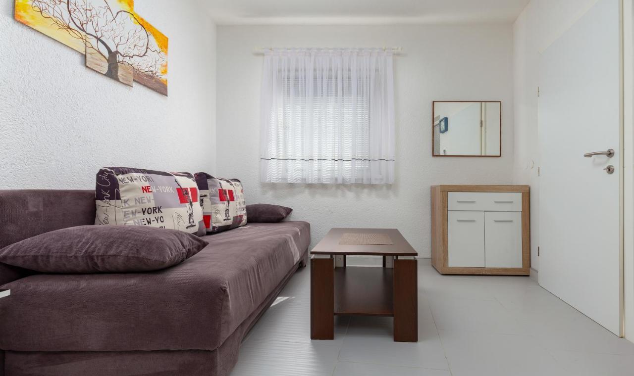 Top Central Apartments Pula Exterior photo
