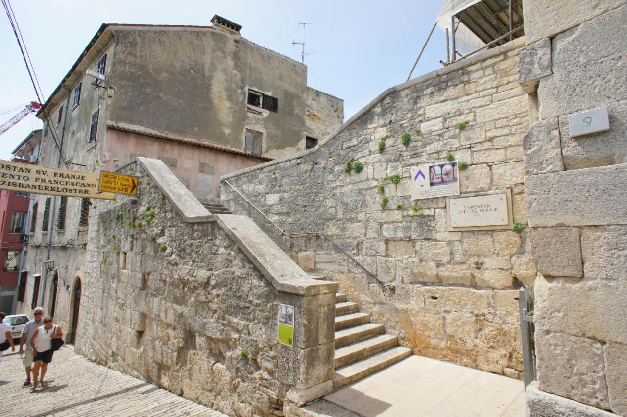 Top Central Apartments Pula Exterior photo