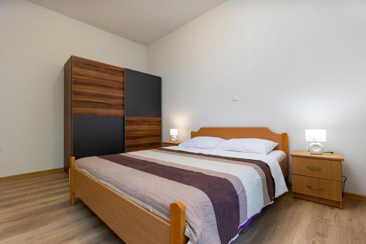 Top Central Apartments Pula Exterior photo