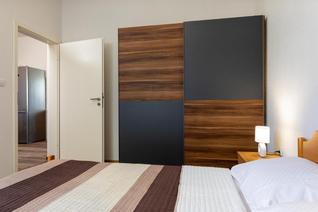 Top Central Apartments Pula Exterior photo