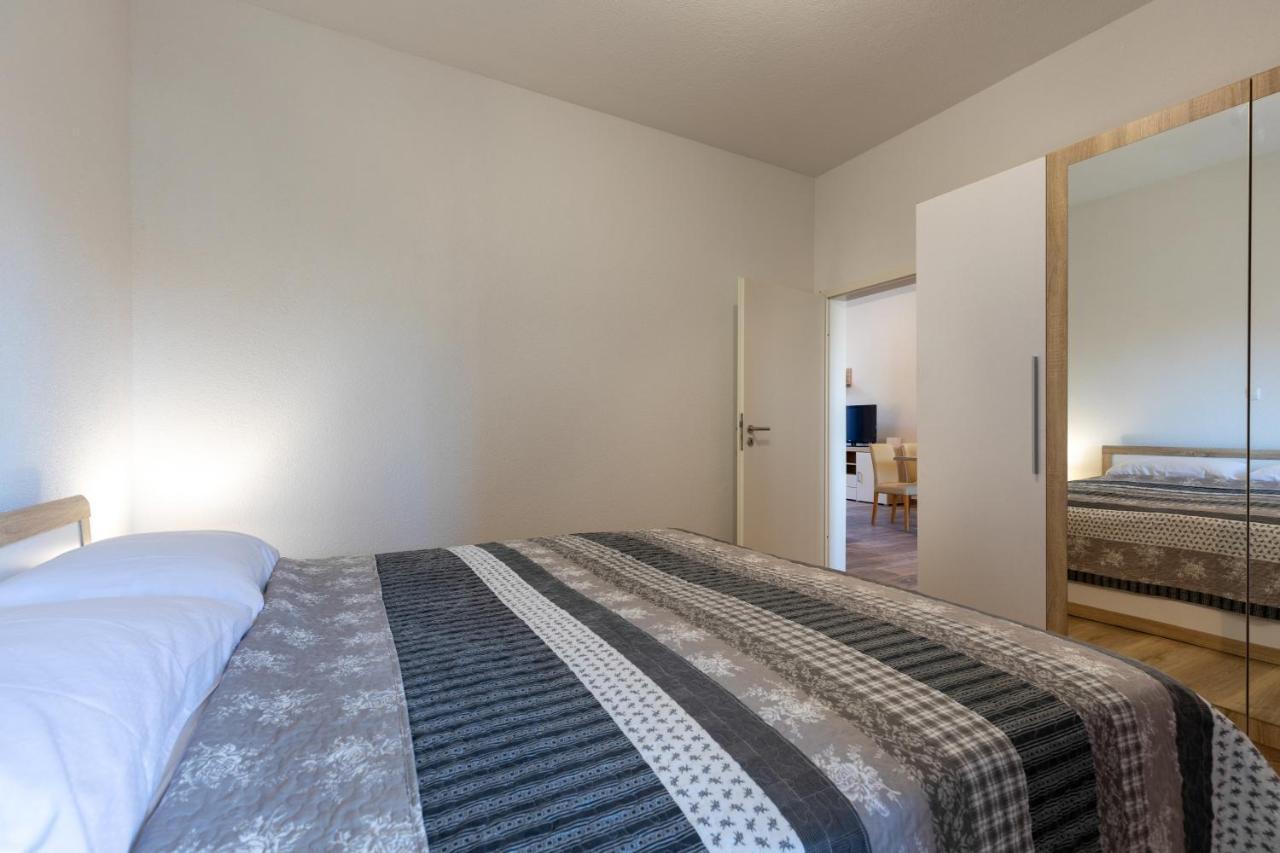 Top Central Apartments Pula Exterior photo